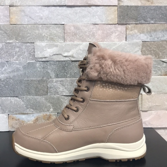 🎁 UGG Adirondack III Sparkle Spots Boot - Picture 7 of 11